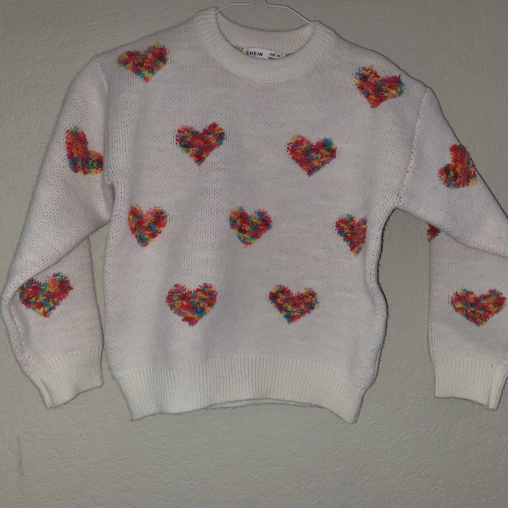 SHEIN White Crewneck Sweater with Multicolor Heart Patches
